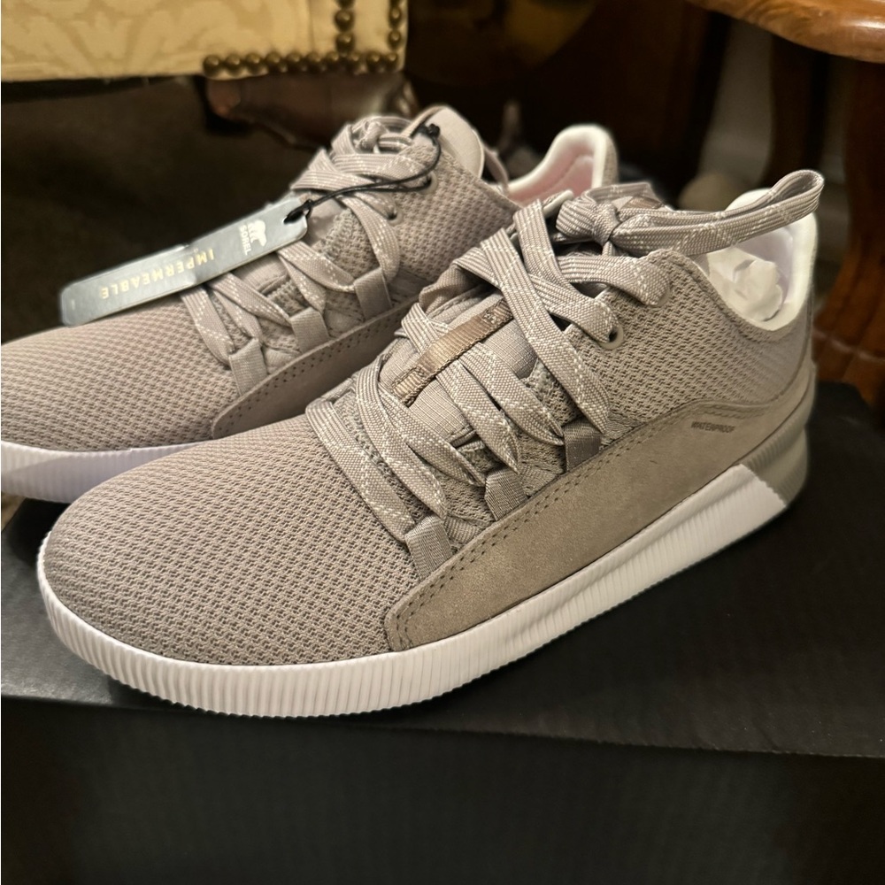 **SOLD** Sorel waterproof sneaker